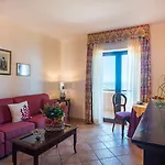 Lido Degli Spagnoli Wellness & 호텔 4*