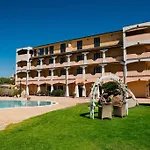 호텔 Lido Degli Spagnoli Wellness & 4*