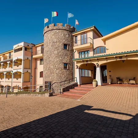 호텔 Lido Degli Spagnoli Wellness & 4*
