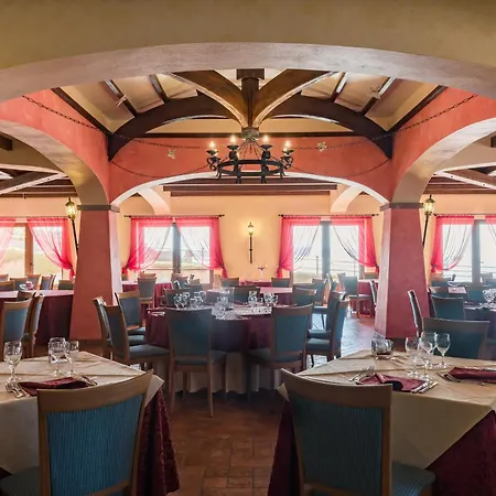 Lido Degli Spagnoli Wellness & 4* ポルトスクーゾ