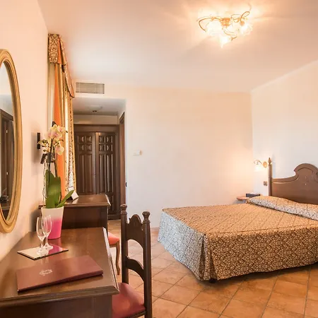 Lido Degli Spagnoli Wellness & 4*