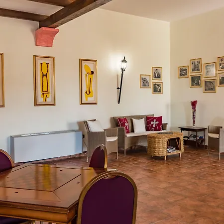 Lido Degli Spagnoli Wellness & 4*