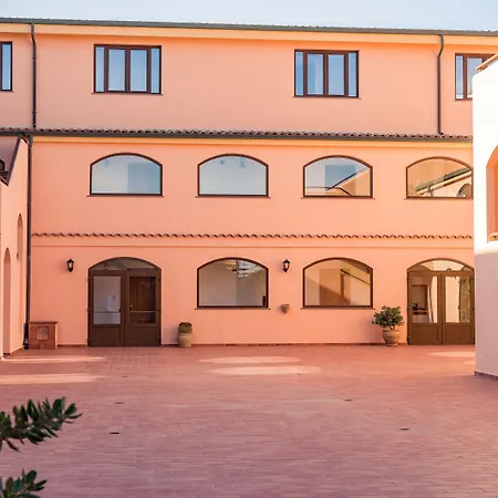 Lido Degli Spagnoli Wellness & Hotel 4*