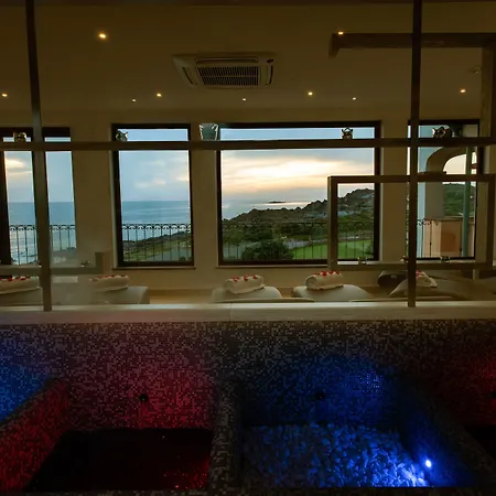 Lido Degli Spagnoli Wellness & 4*