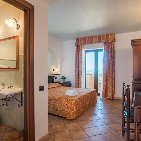 Lido Degli Spagnoli 4*