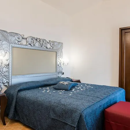 Lido Degli Spagnoli Hotel