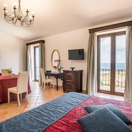 Hotel Lido Degli Spagnoli 4*