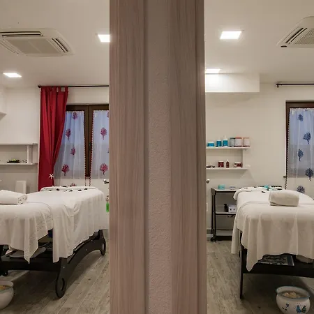 Hotel Lido Degli Spagnoli 4*