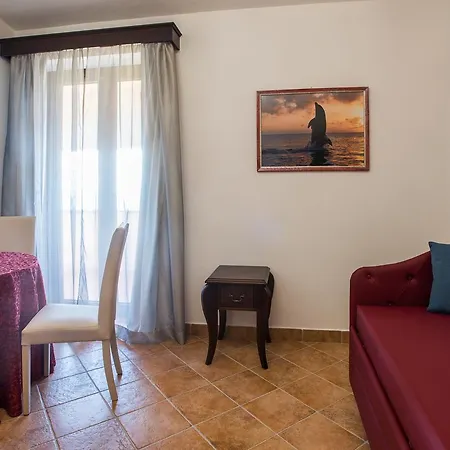 Lido Degli Spagnoli Hotel